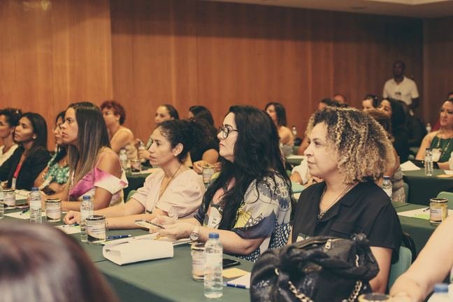 Participantes durante uma sessão de conteúdo